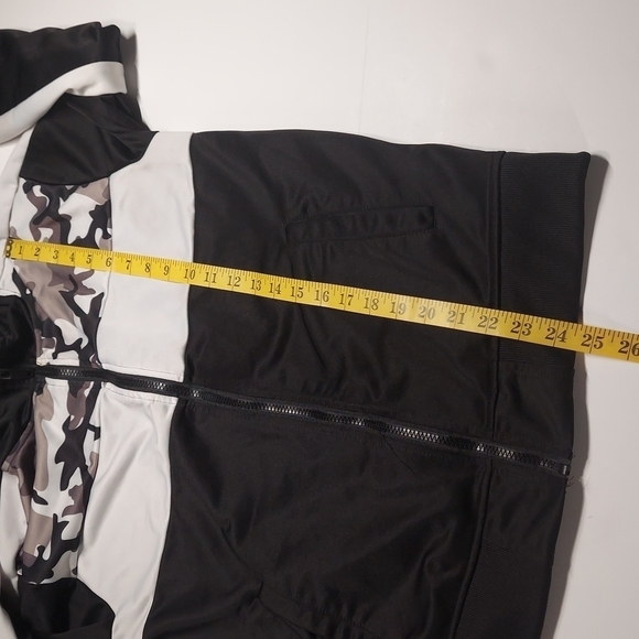 LR Scoop Camouflage Jacket Size Small - Picture 9 of 15